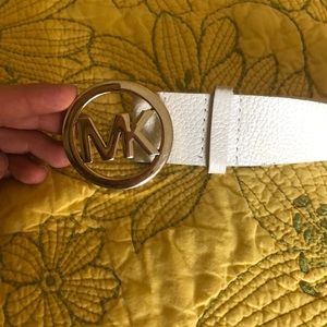 White Michael Kors belt with gold buckle